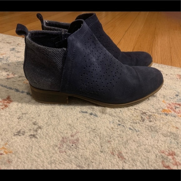 TOMS Blue Suede Booties - Picture 1 of 8